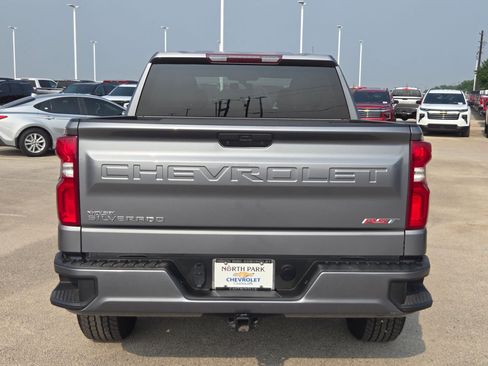 Used 2022 Chevrolet Silverado 1500 RST RWD image 4