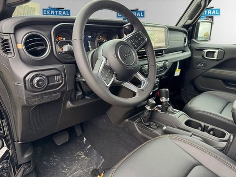 New 2025 Jeep Wrangler Sahara image 11