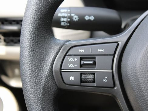 New 2026 Honda HR-V LX image 25