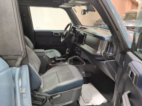 Used 2022 Ford Bronco Outer Banks AWD/4WD image 9