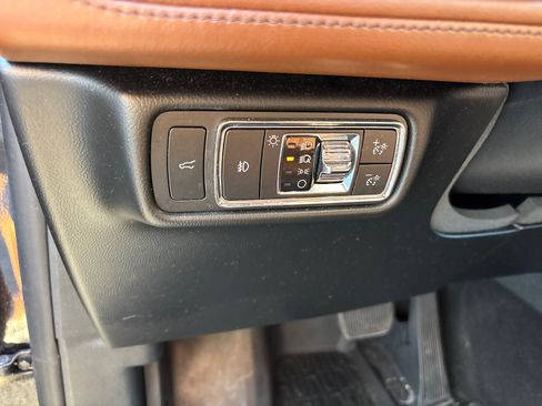 Used 2020 Lincoln Aviator Reserve w/ Elements Package Plus AWD/4WD image 14