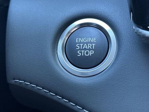 Certified 2026 Toyota Highlander Platinum image 30