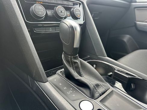 Used 2023 Volkswagen Atlas Cross Sport SE image 20