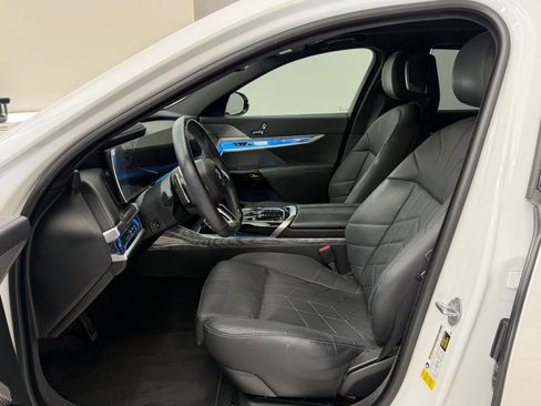 Used 2024 BMW 740i w/ M Sport Professional Package RWD image 5