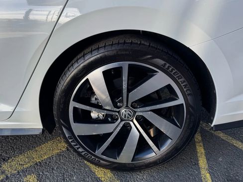 Used 2019 Volkswagen Jetta GLI image 34