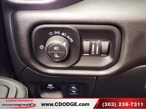 Used 2025 RAM 1500 Laramie w/ Sport Appearance Package AWD/4WD image 27
