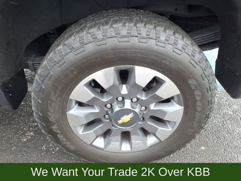 Used 2022 Chevrolet Silverado 2500 Custom w/ Custom Convenience Package image 12