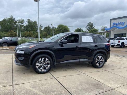 Used 2023 Nissan Rogue SV FWD image 6