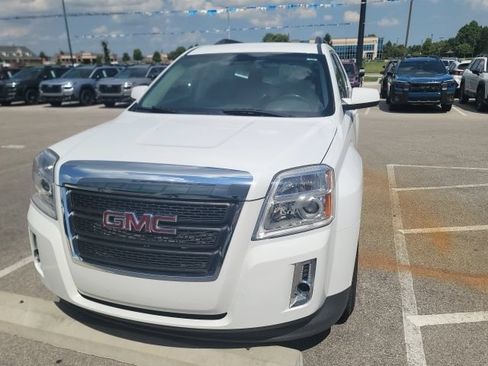 Used 2015 GMC Terrain SLT FWD image 2