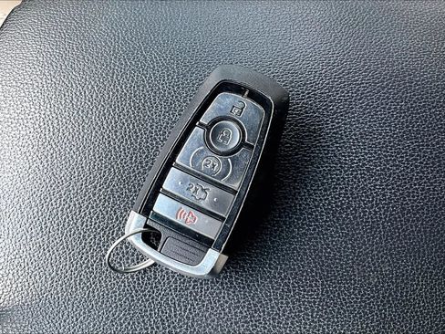 Used 2018 Ford Explorer Limited FWD image 10