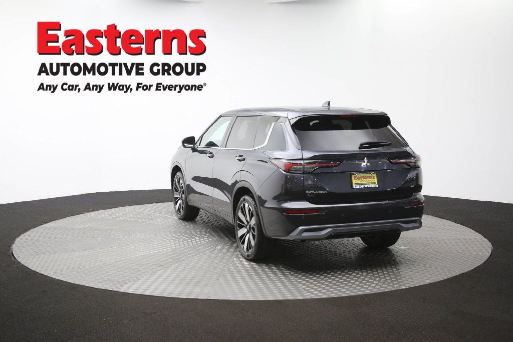 Used 2025 Mitsubishi Outlander SE FWD image 68