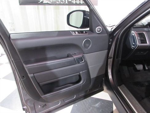 Used 2019 Land Rover Range Rover Sport HSE image 28