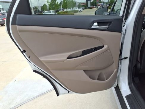 Used 2019 Hyundai Tucson SEL FWD image 16
