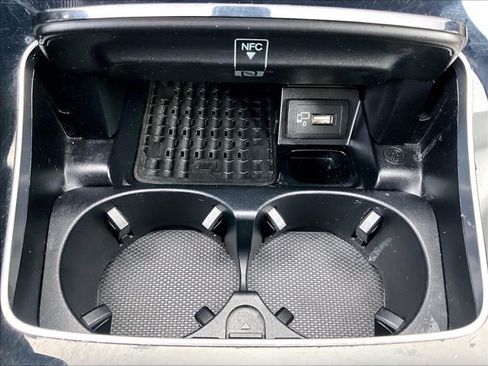 Used 2017 Mercedes-Benz E 300 image 26