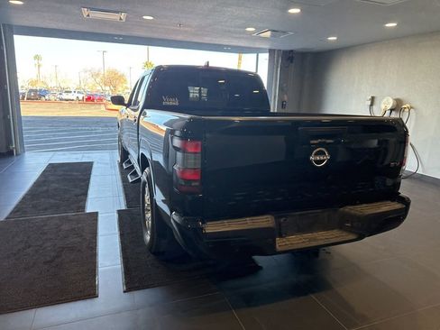 Used 2022 Nissan Frontier SV w/ Technology Package image 8