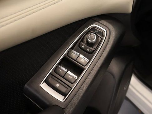 Used 2022 Subaru Ascent Touring w/ Popular Package #2A image 10