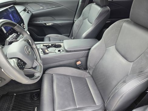 Used 2023 Lexus RX 350 FWD w/ Accessory Package (Z1) image 9