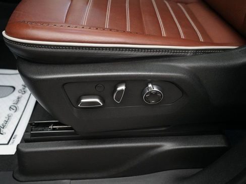 Used 2023 GMC Yukon Denali Ultimate image 27