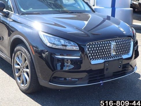 Used 2022 Lincoln Corsair AWD w/ Premium Package image 2