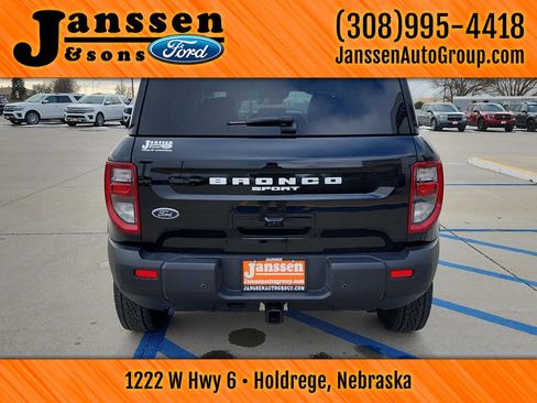 Used 2025 Ford Bronco Sport Badlands image 10