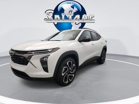 New 2026 Chevrolet Trax RS w/ Sunroof Package image 4