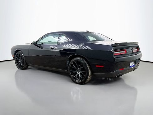 Used 2017 Dodge Challenger SXT RWD image 5