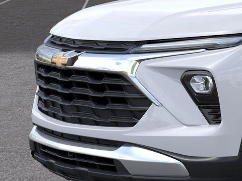 New 2026 Chevrolet TrailBlazer LT FWD image 13