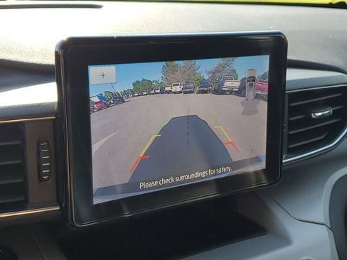 Used 2023 Ford Explorer XLT w/ Equipment Group 202A AWD/4WD image 29