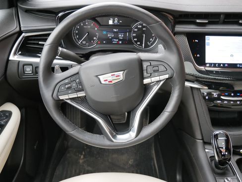 Certified 2023 Cadillac XT6 Sport w/ LPO, Floor Liner Package AWD/4WD image 14