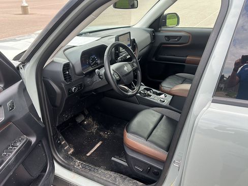 Used 2024 Ford Bronco Sport Outer Banks w/ Tech Package AWD/4WD image 8