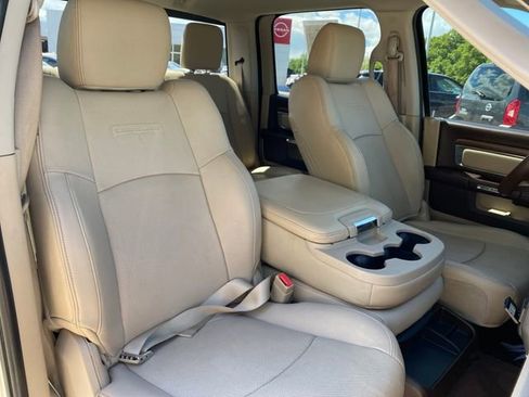 Used 2017 RAM 1500 Laramie AWD/4WD image 9