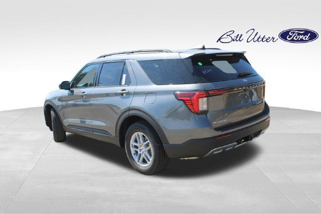 New 2027 Ford Explorer Active w/ Active Comfort Package RWD image 4