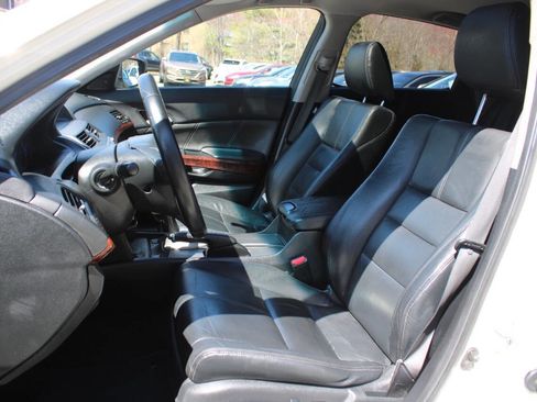 Used 2010 Honda Crosstour EX-L image 23