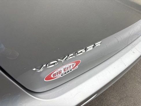 Used 2020 Chrysler Voyager Lxi image 47