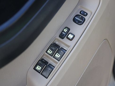Used 2007 Toyota 4Runner SR5 AWD/4WD image 32