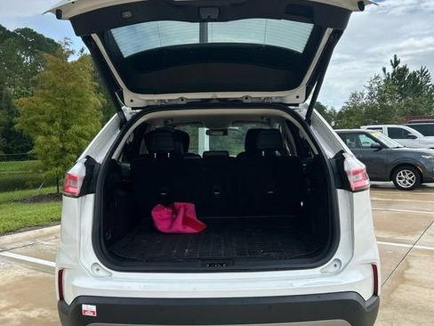 Used 2021 Ford Edge Titanium FWD image 33