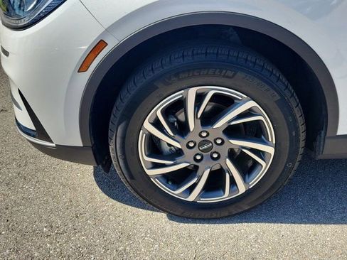 Certified 2023 Lincoln Corsair FWD image 8