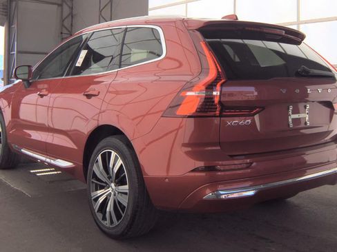 Used 2023 Volvo XC60 B5 Plus w/ Climate Package AWD/4WD image 3