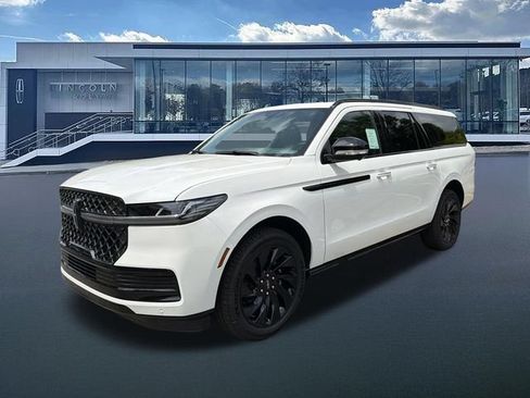 New 2027 Lincoln Navigator L Reserve w/ Jet Appearance Package RWD image 3
