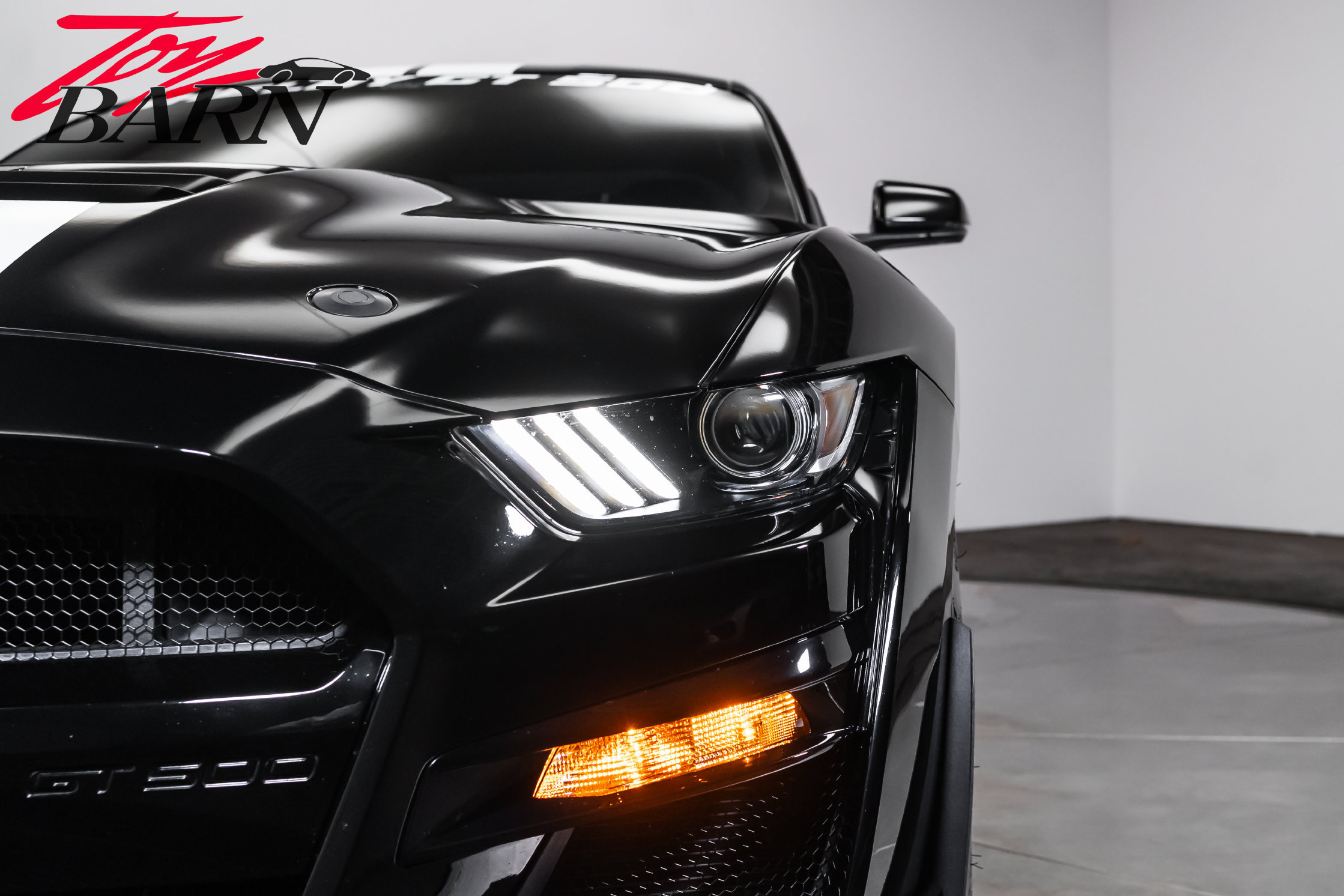Used 2021 Ford Mustang Shelby GT500 w/ Carbon Fiber Track Pack RWD image 10