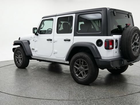 Used 2025 Jeep Wrangler Unlimited Sport AWD/4WD image 6