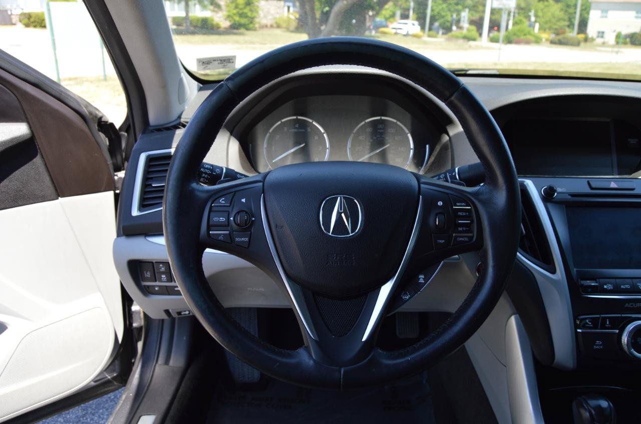 Used 2018 Acura TLX FWD image 12