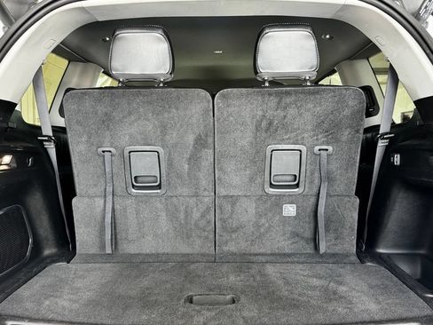 Used 2022 Jeep Grand Cherokee L Limited RWD image 10