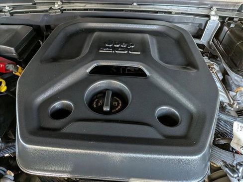 Used 2023 Jeep Wrangler Unlimited Rubicon 4xe AWD/4WD image 23