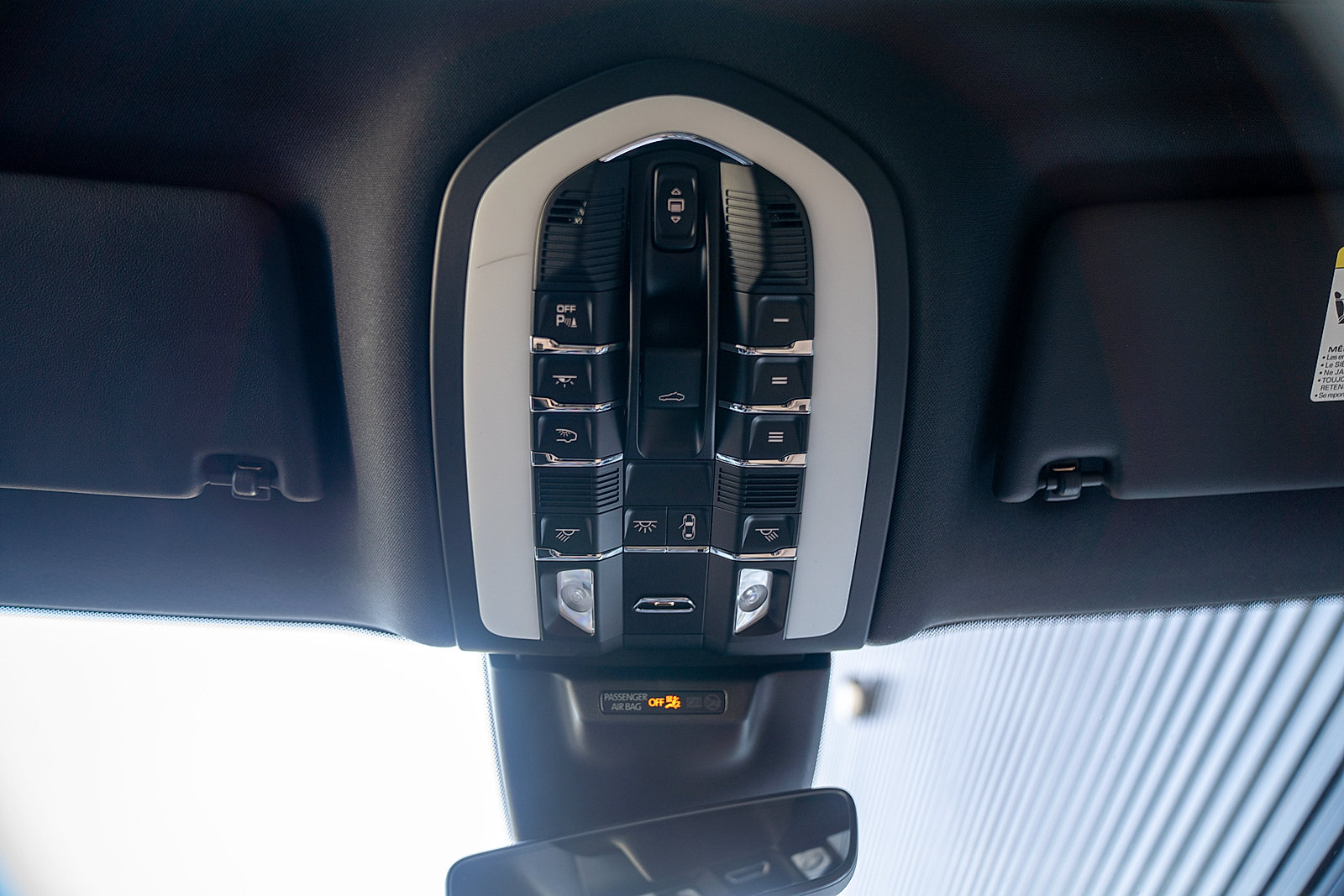 Used 2026 Porsche Macan AWD/4WD image 10