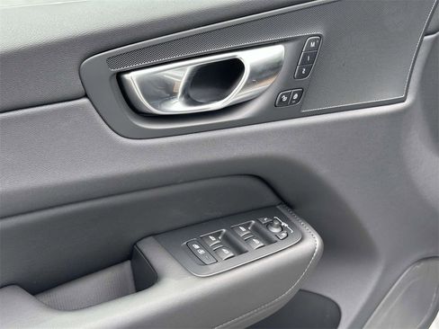 New 2025 Volvo XC60 B5 Plus w/ Protection Package Premier image 17