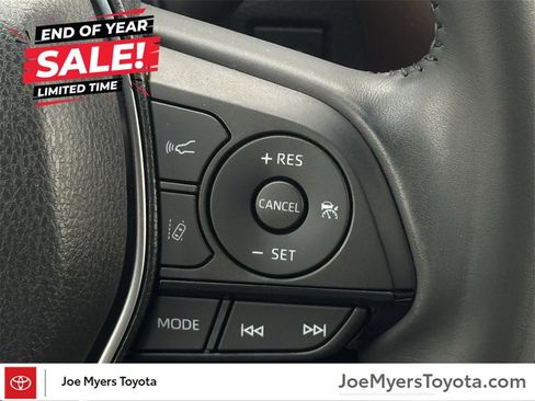 Used 2021 Toyota Venza XLE image 13