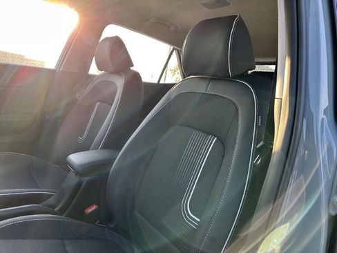 New 2025 Hyundai Venue Limited image 14