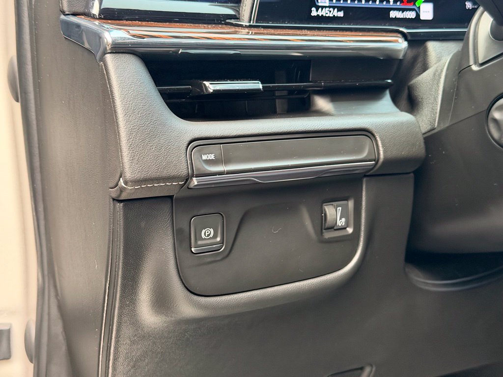 Used 2023 Cadillac Escalade Luxury RWD image 28