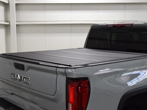 Used 2024 GMC Sierra 1500 AT4 w/ Technology Package AWD/4WD image 24